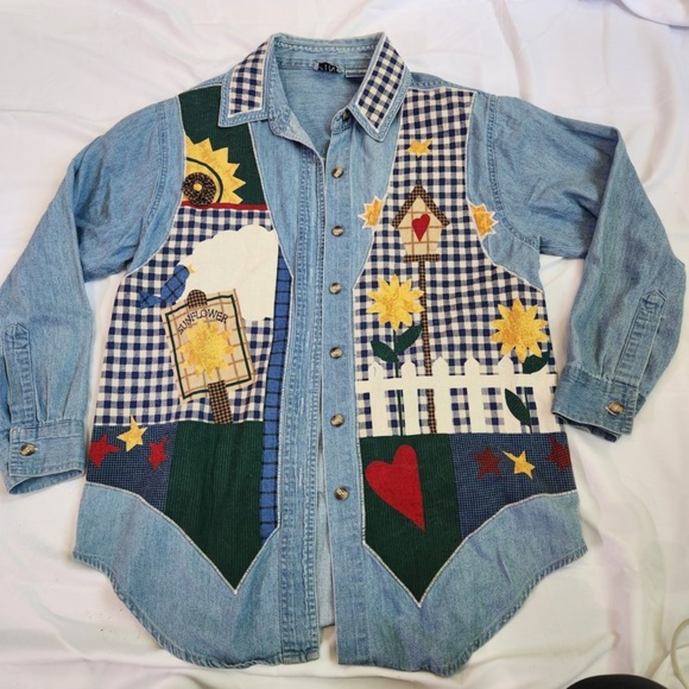Women's Cottage  Core Denim Button‎ Up Size Medium